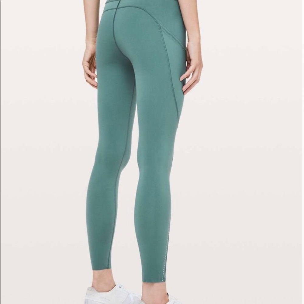 Lululemon fast and free 7/8 tight sz 4